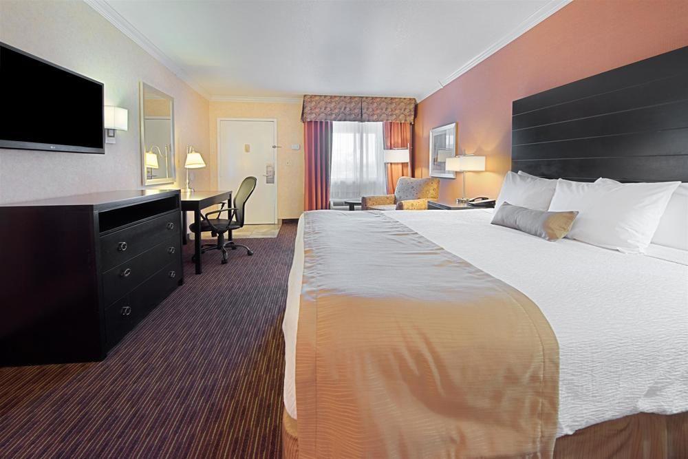 Best Western InnSuites Phoenix Hotel&Suites Eksteriør bilde