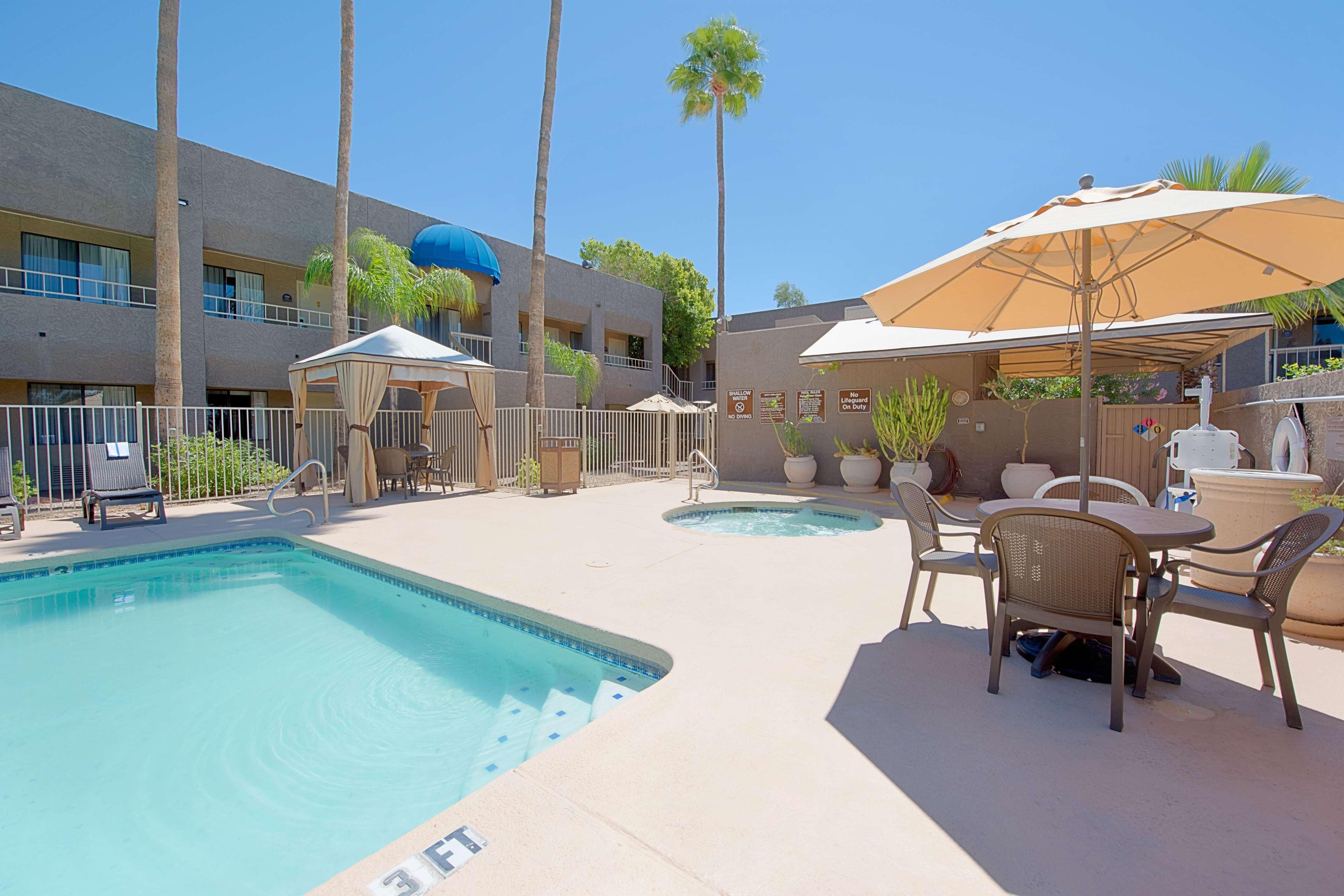 Best Western InnSuites Phoenix Hotel&Suites Eksteriør bilde