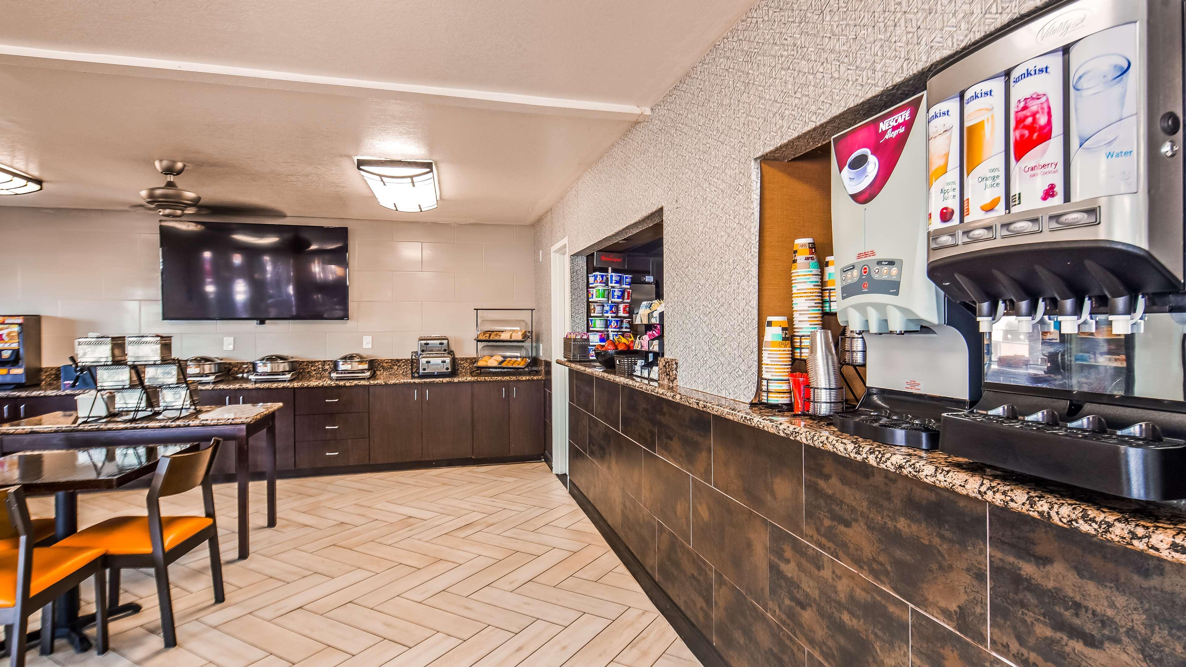Best Western InnSuites Phoenix Hotel&Suites Eksteriør bilde