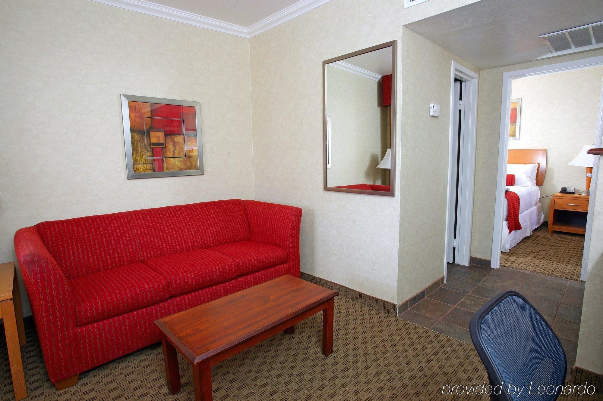 Best Western InnSuites Phoenix Hotel&Suites Rom bilde