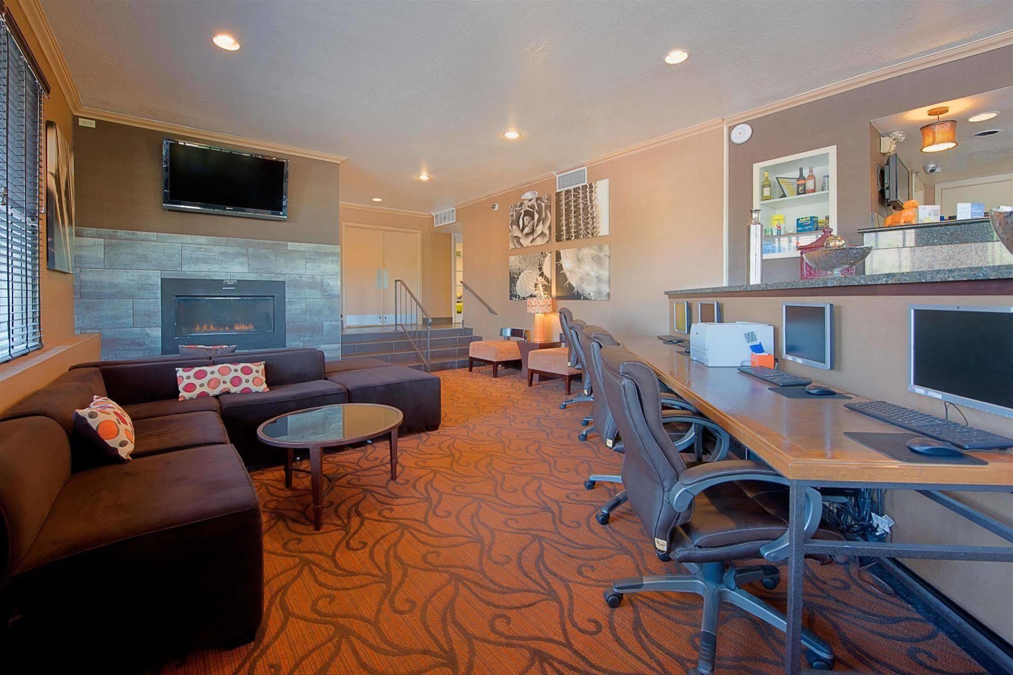 Best Western InnSuites Phoenix Hotel&Suites Eksteriør bilde